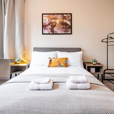 Lovely 4 Bedroom Flat In Wandsworth- לונדון מראה חיצוני תמונה