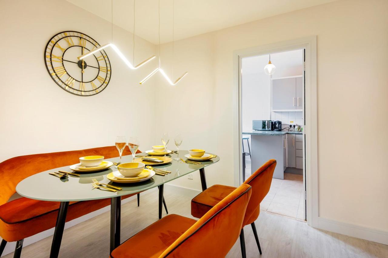 Lovely 4 Bedroom Flat In Wandsworth- לונדון מראה חיצוני תמונה