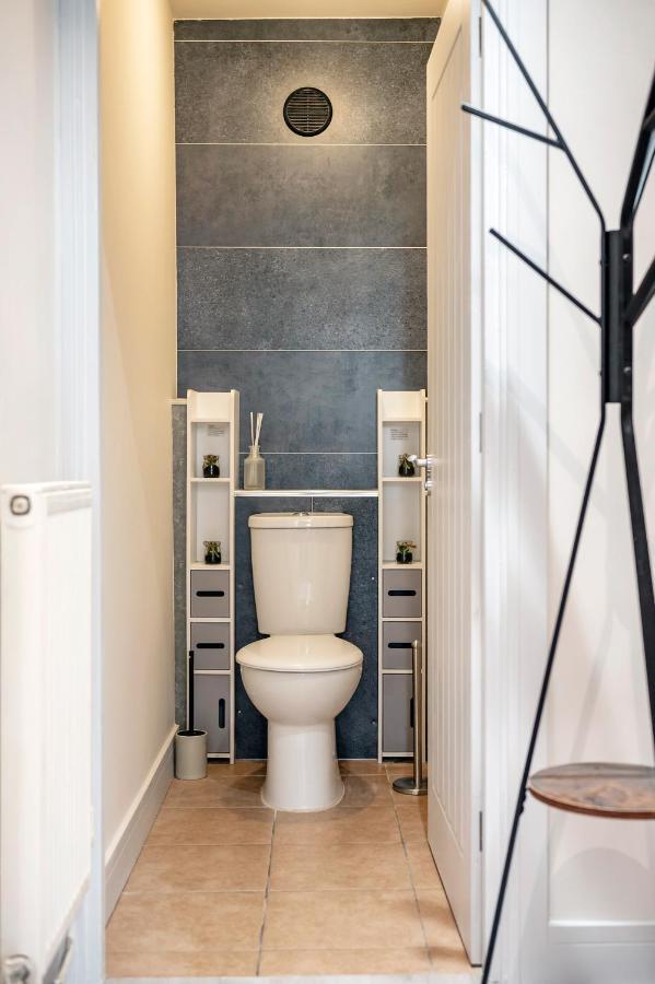 Lovely 4 Bedroom Flat In Wandsworth- לונדון מראה חיצוני תמונה
