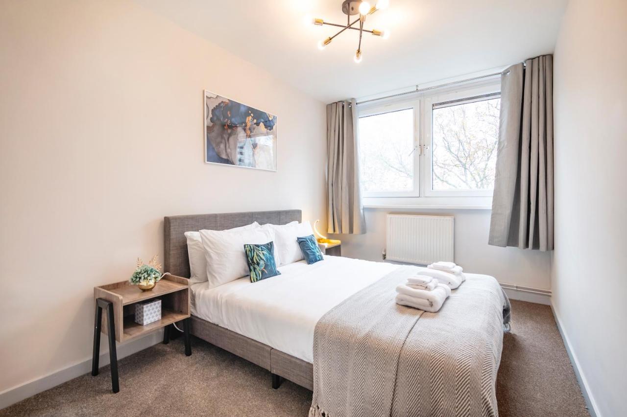 Lovely 4 Bedroom Flat In Wandsworth- לונדון מראה חיצוני תמונה