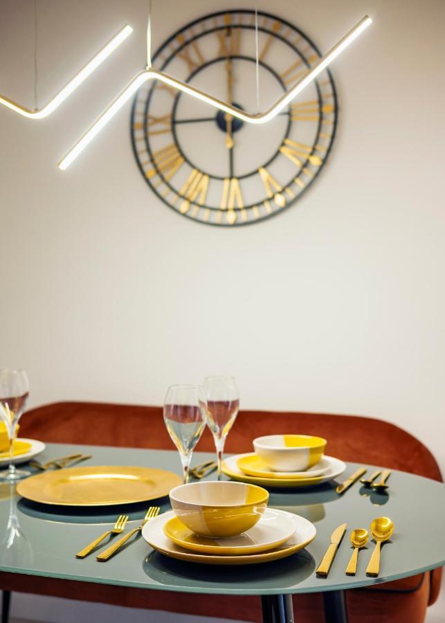 Lovely 4 Bedroom Flat In Wandsworth- לונדון מראה חיצוני תמונה