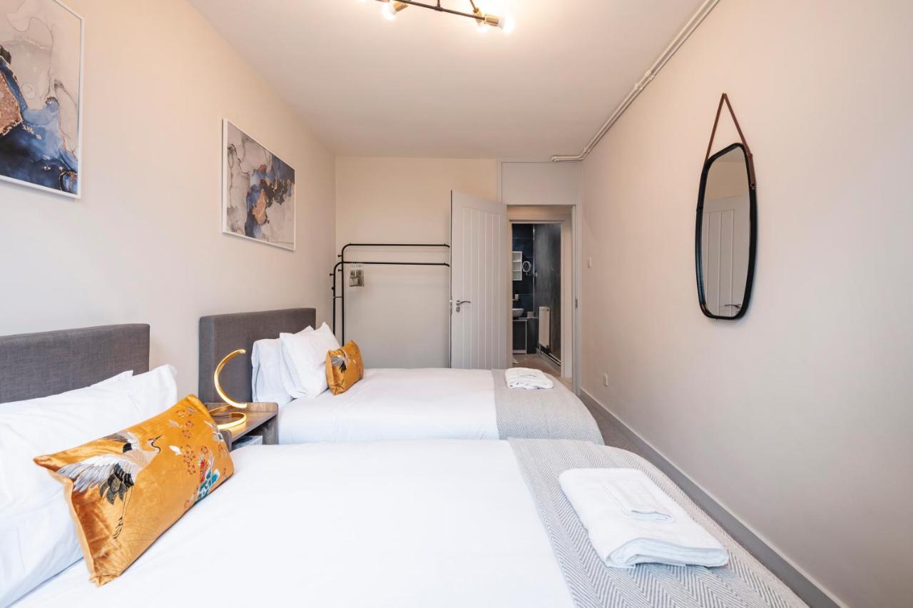 Lovely 4 Bedroom Flat In Wandsworth- לונדון מראה חיצוני תמונה
