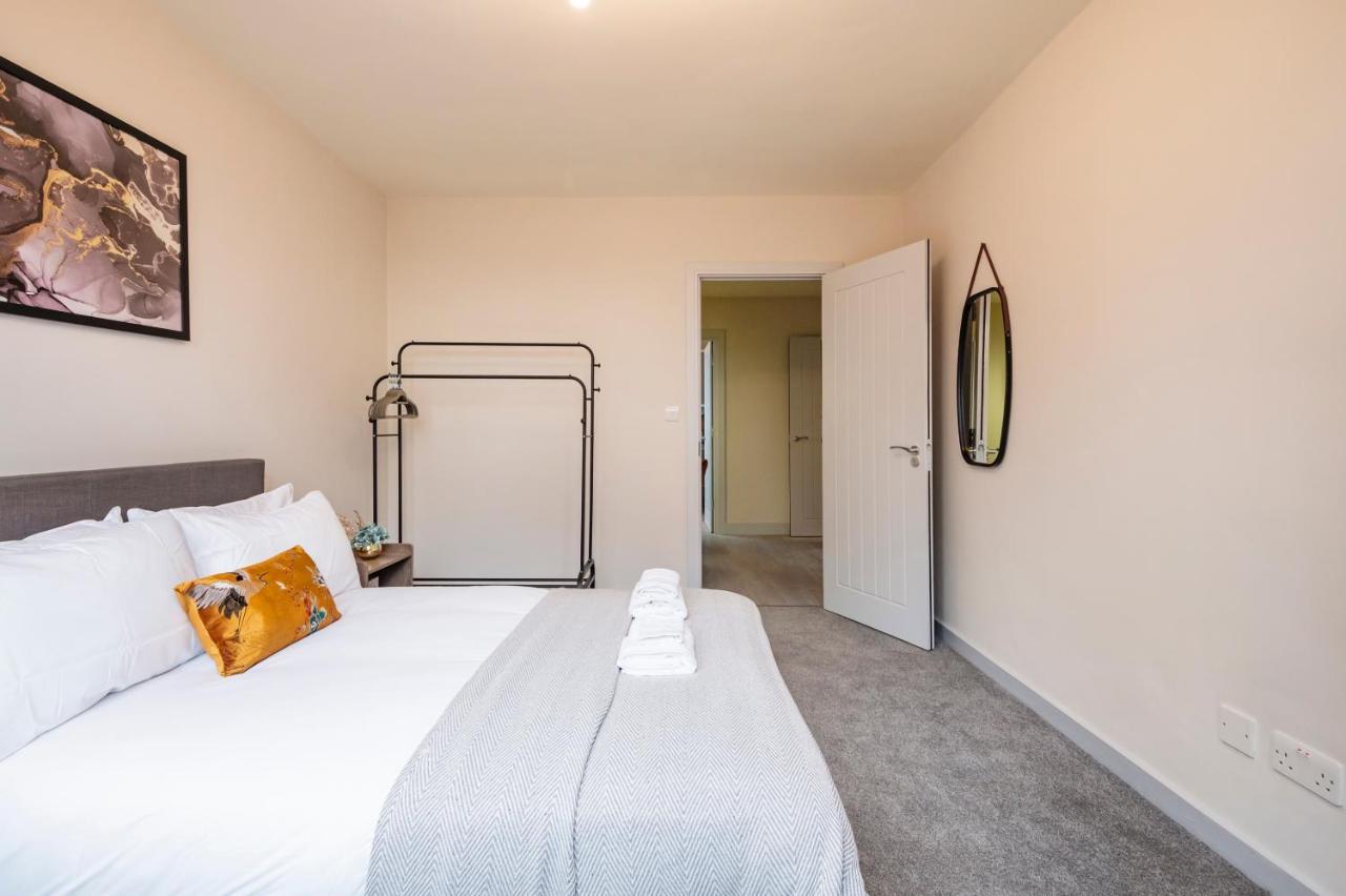 Lovely 4 Bedroom Flat In Wandsworth- לונדון מראה חיצוני תמונה